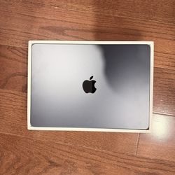 2025 MACBOOK AIR M4! NEW IN BOX 13.6 INCH