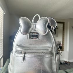 Disney Park Loungefly 100 Year Minnie Mouse Silver Drip Backpack 