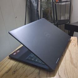 Dell  Laptop Windows 2-1 Touchscreen 