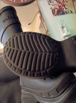 Balinciaga Crocs