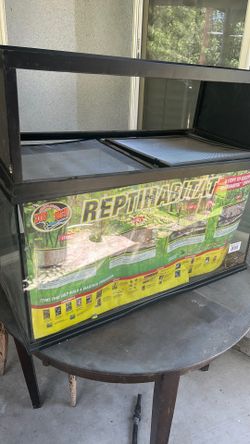 Reptile terrarium