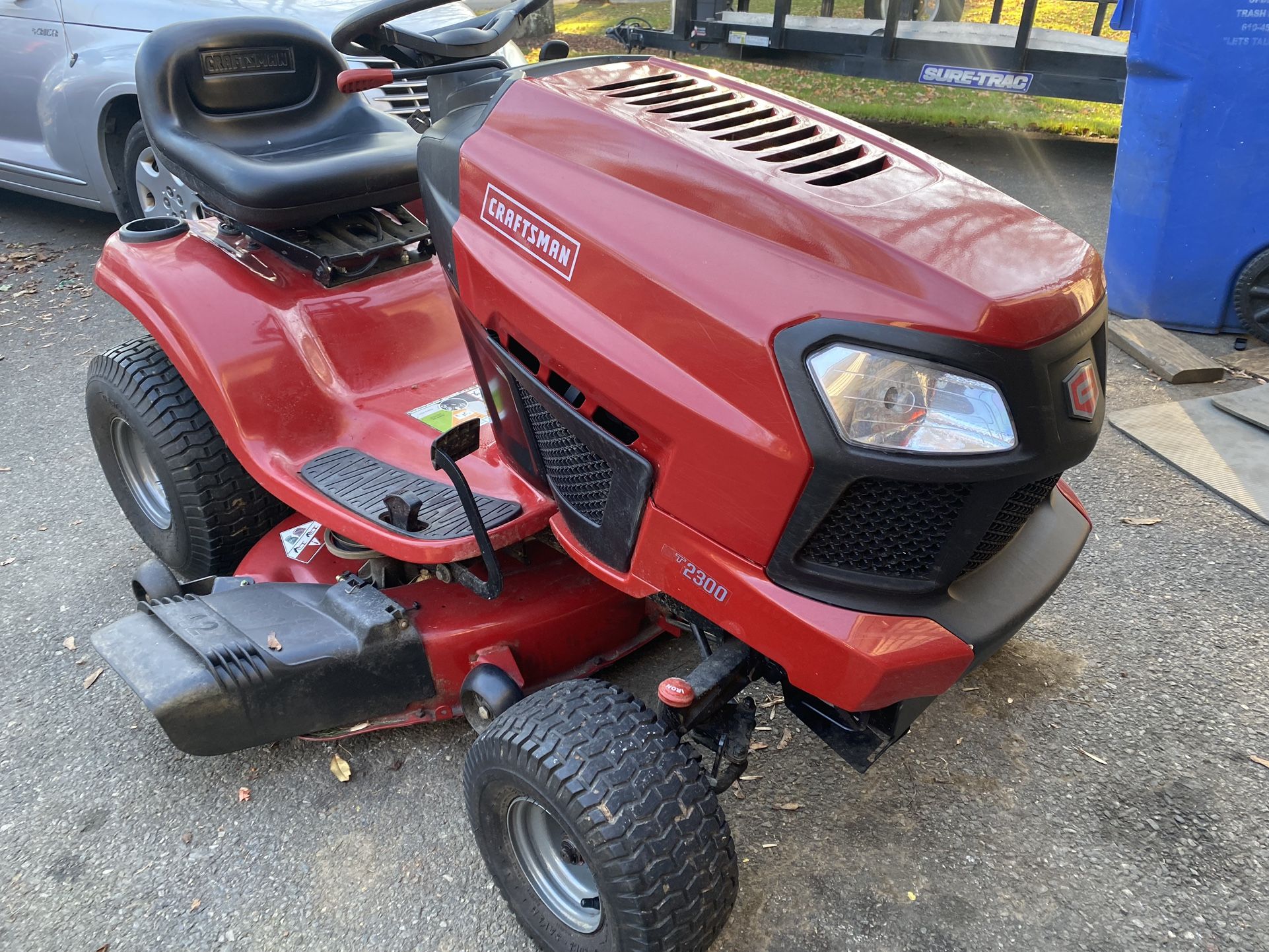 2017 Craftsman Lawn Tractor 