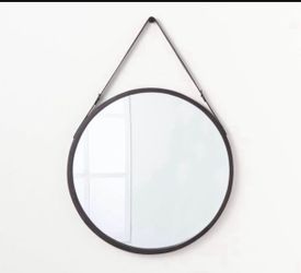 Round Mirror