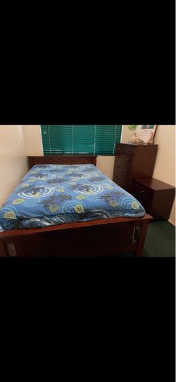 Bedroom set