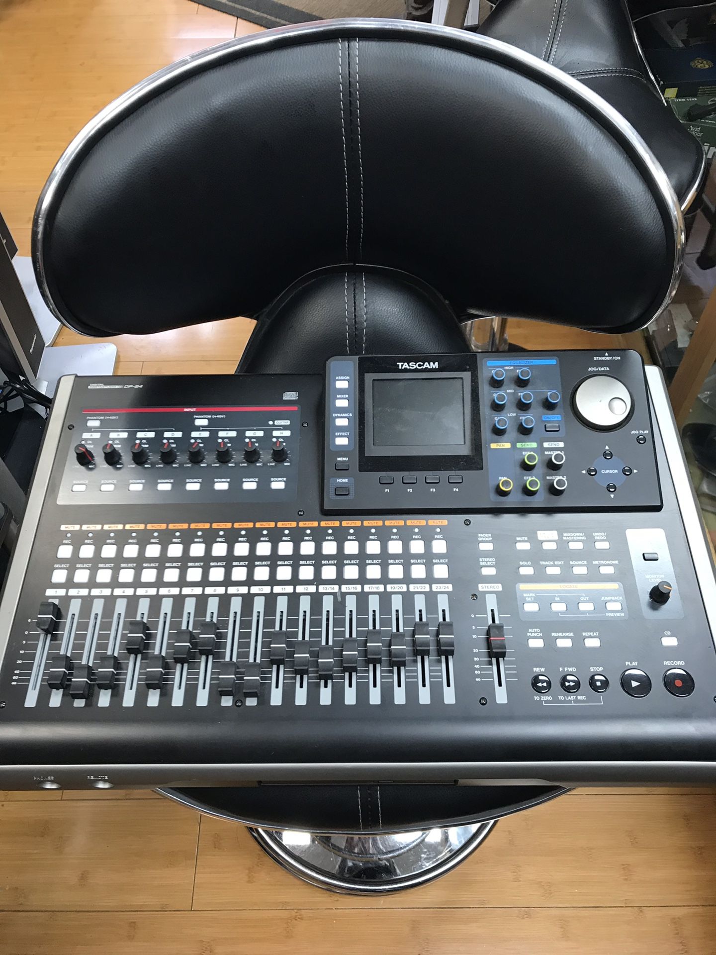 Tascam Equalizer DP-24