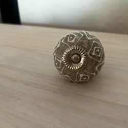 10 Decorative Knobs