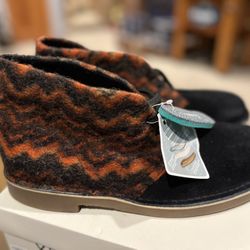 Clarks Men’s Bush Acre Three Chukka Boot Black Wool Size 12