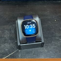 Fitbit Versa 3 Smartwatch