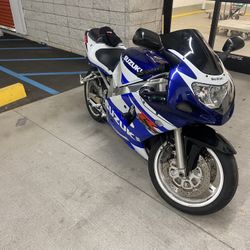 01 GXSR 600
