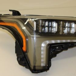 22-23 Toyota Tundra LED w/Automatic leveling right Side Headlight OEM 811500C260 w/ Module