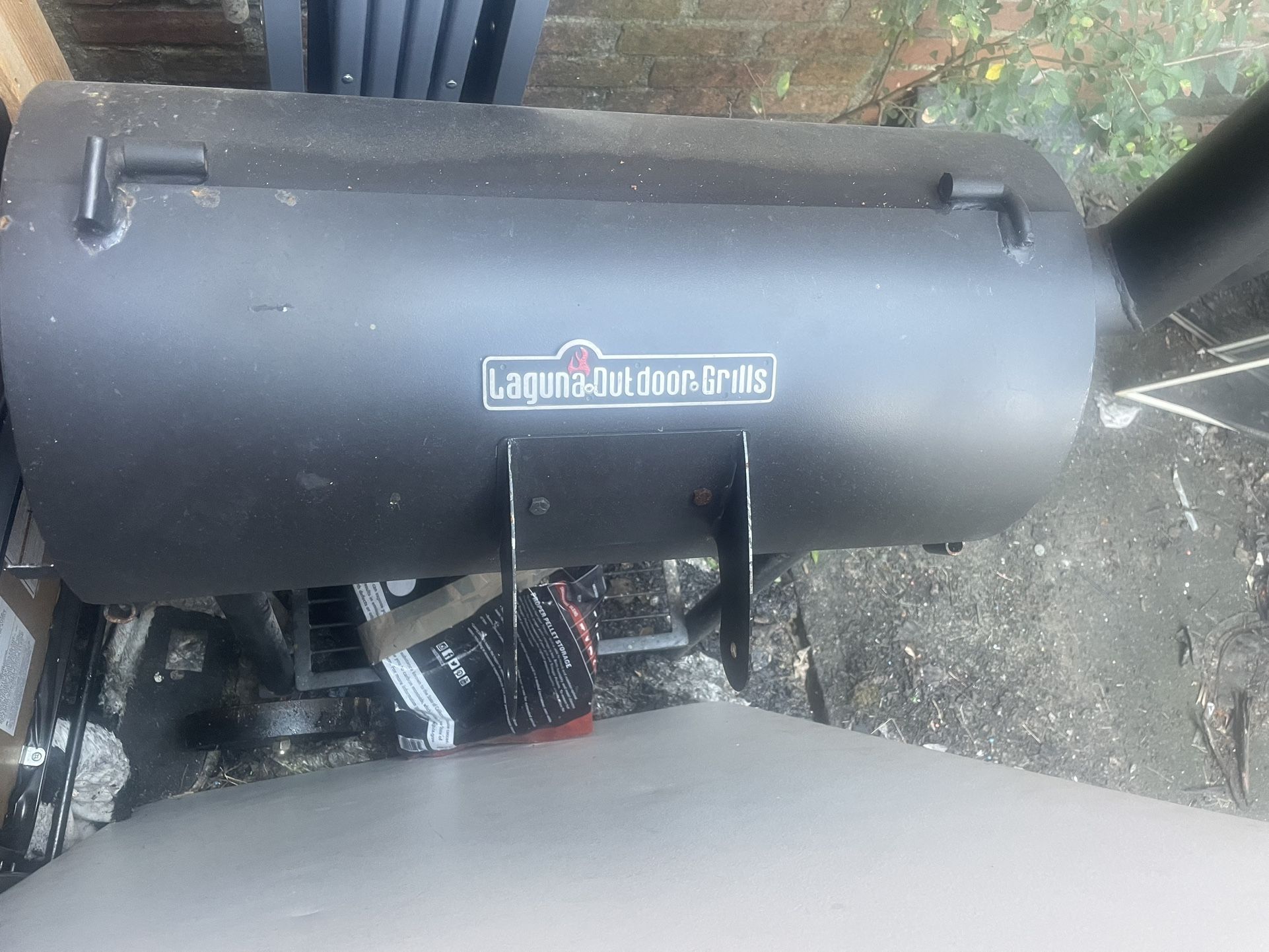 Laguna Out Door Grill
