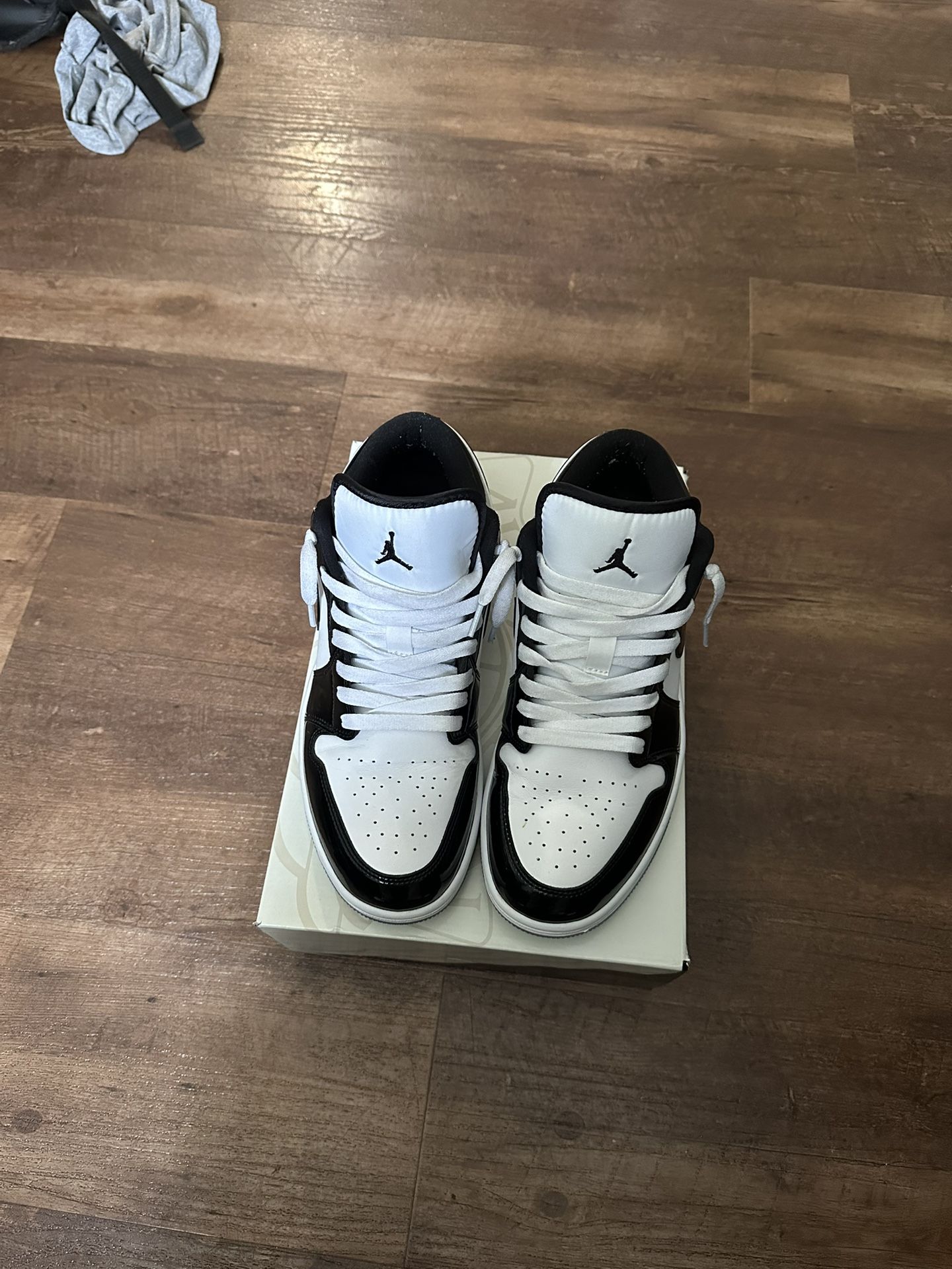 Jordan 1 low Concords