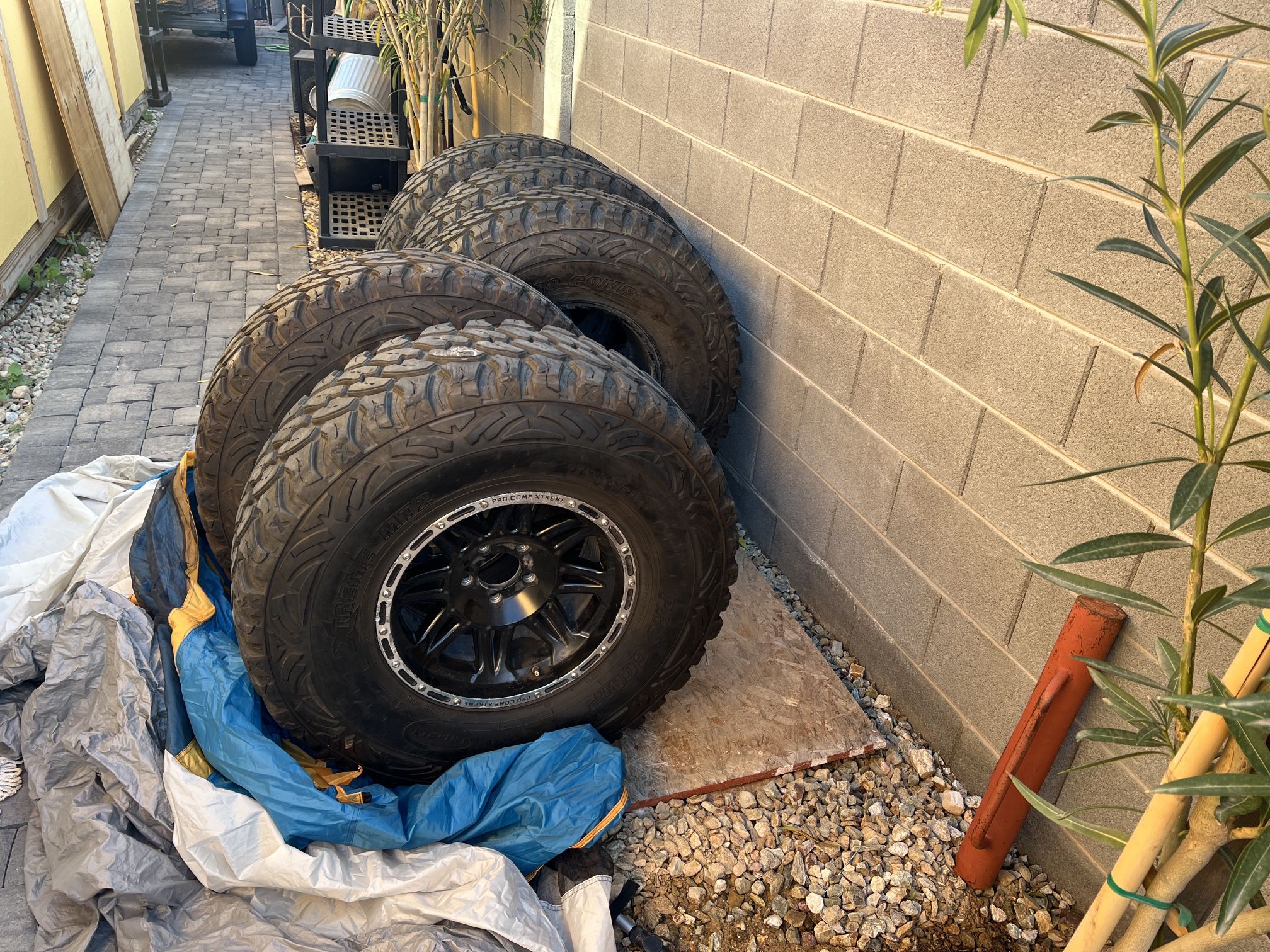 5 Pro Comp Extreme Mt2 37x12.5xr17 Tires And Wheels For Keeps for Sale ...