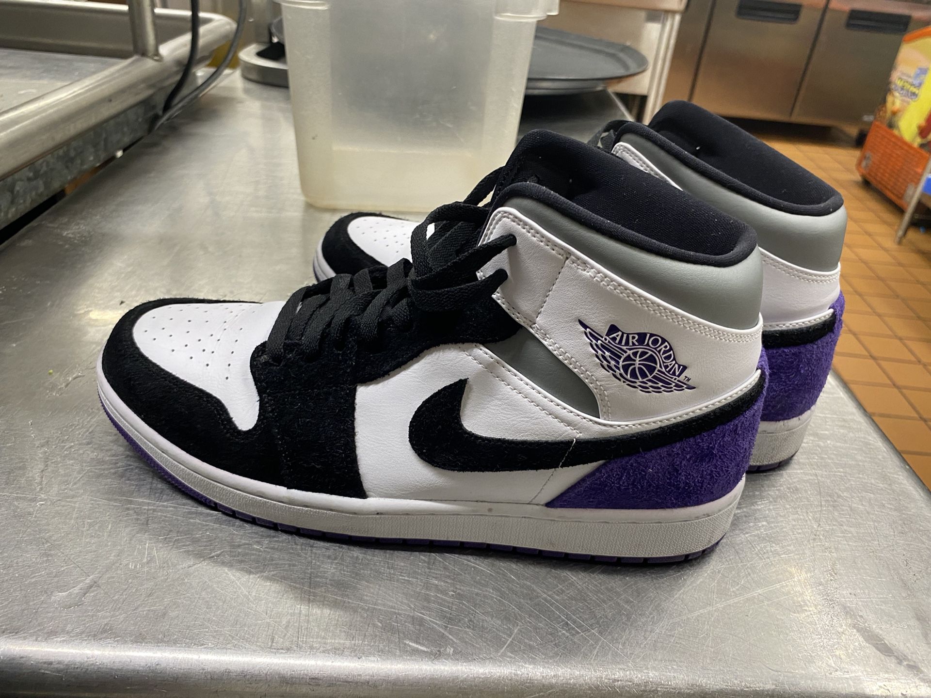 Jordan 1 preowned size 12