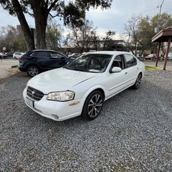 2000 Nissan Maxima