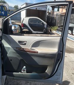 Toyota Sienna front doors