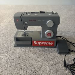 Singer Heavy Duty Sewing Machine
