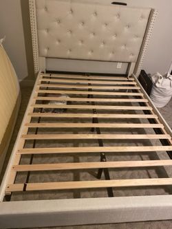 Full/Queen Size Bed