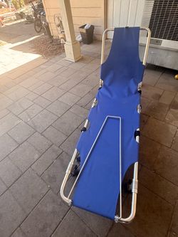 Folding stretchers