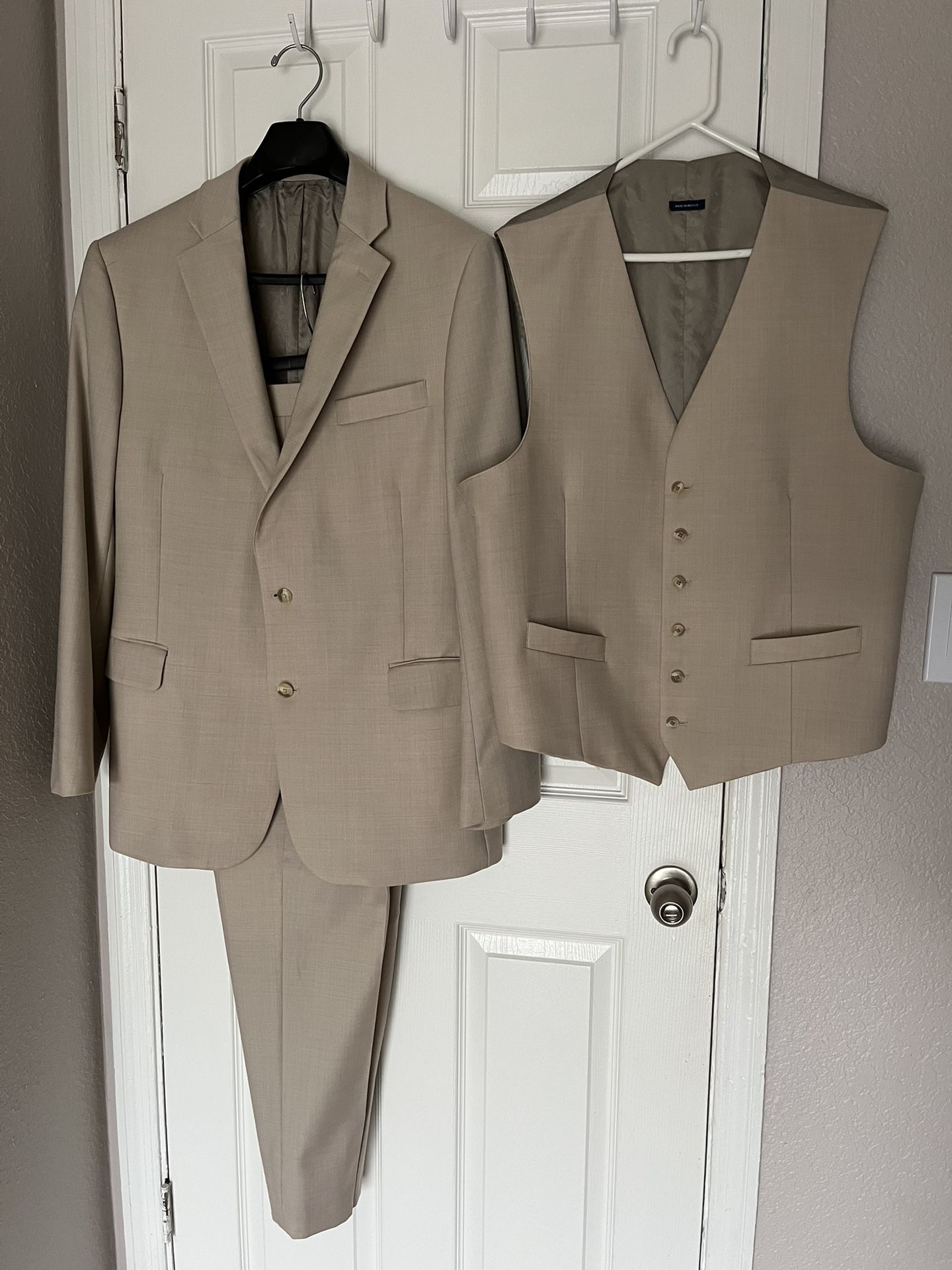 Classic Fit Suit (GREAT CONDITION)