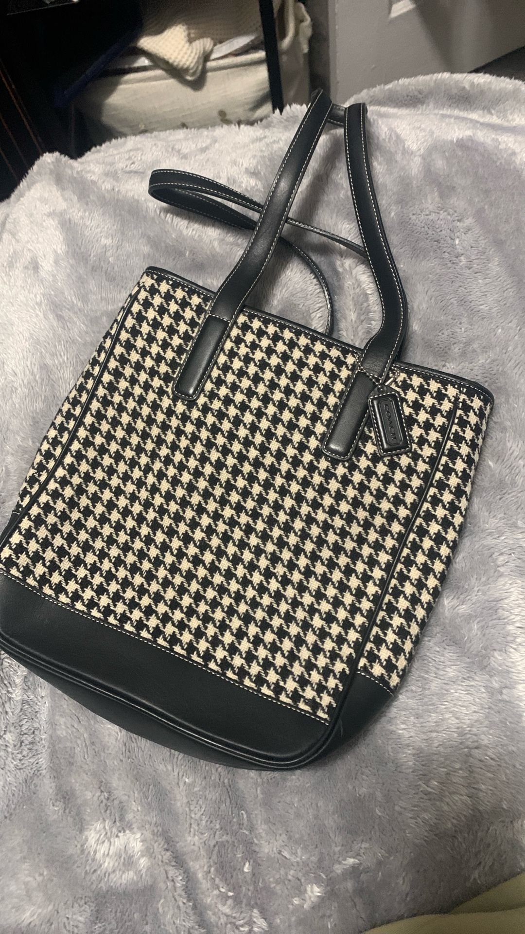 Coach Houndstooth Zipper