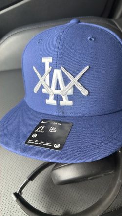 KAWS Nike True Flat Brim Fitted Los Angeles Dodgers size 7 3/4
