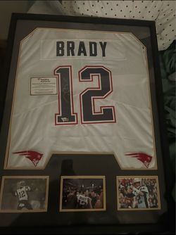 Tom Brady - Custom Framed Autographed New England Patriots White Nike Jersey  (Fanatics Authentic)