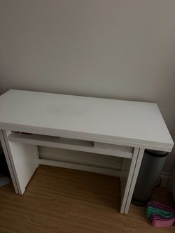 SEI Furniture Kleberg White Convertible Console to Dining Table