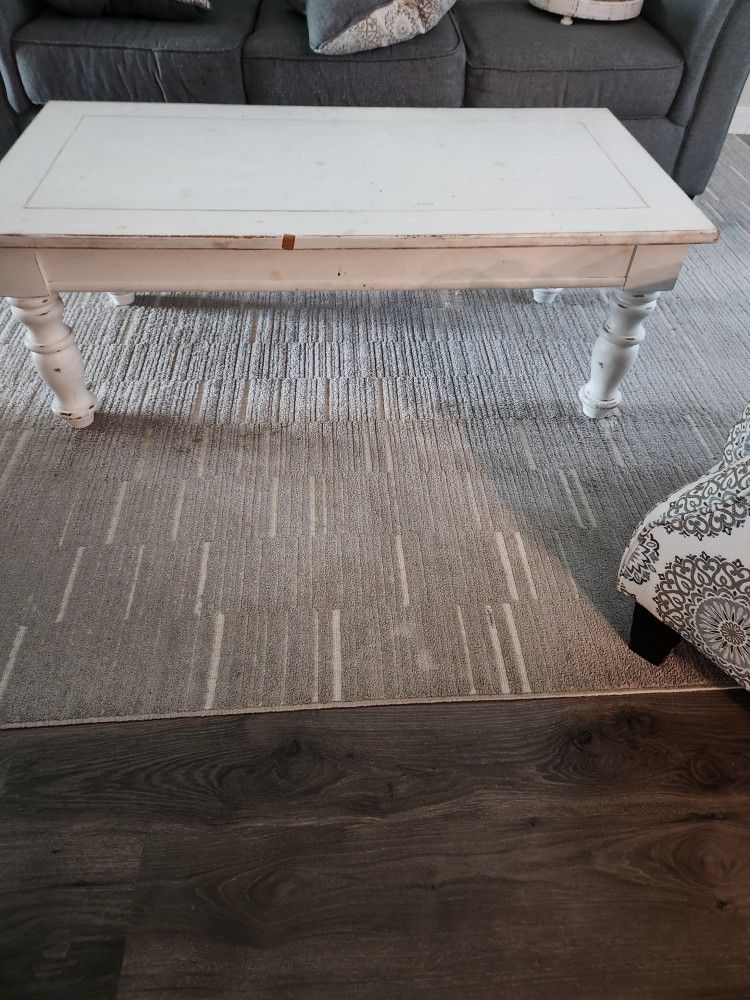 Farmhouse Style Coffee Table White