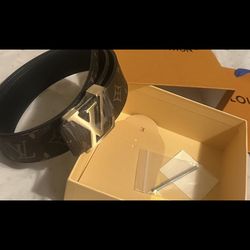 Louis Vuitton belt 