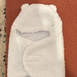 Spotted Play: White Fluffy Baby Wrap