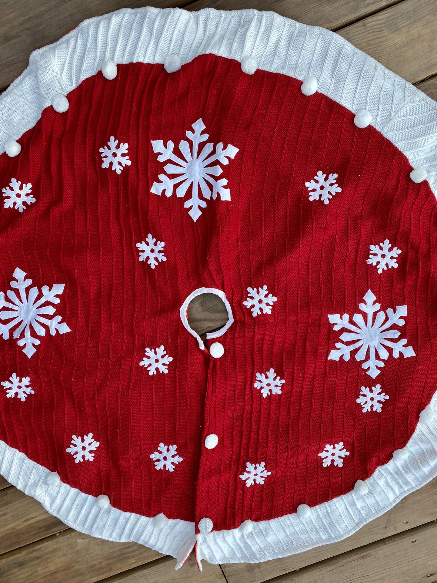 Christmas Tree Skirt Knit