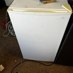 White Mini Fridge 