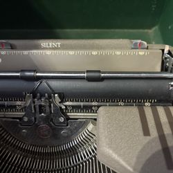 Vintage Smith-Corona Silent Typewriter – Green Keys, With Case  – Working Condition