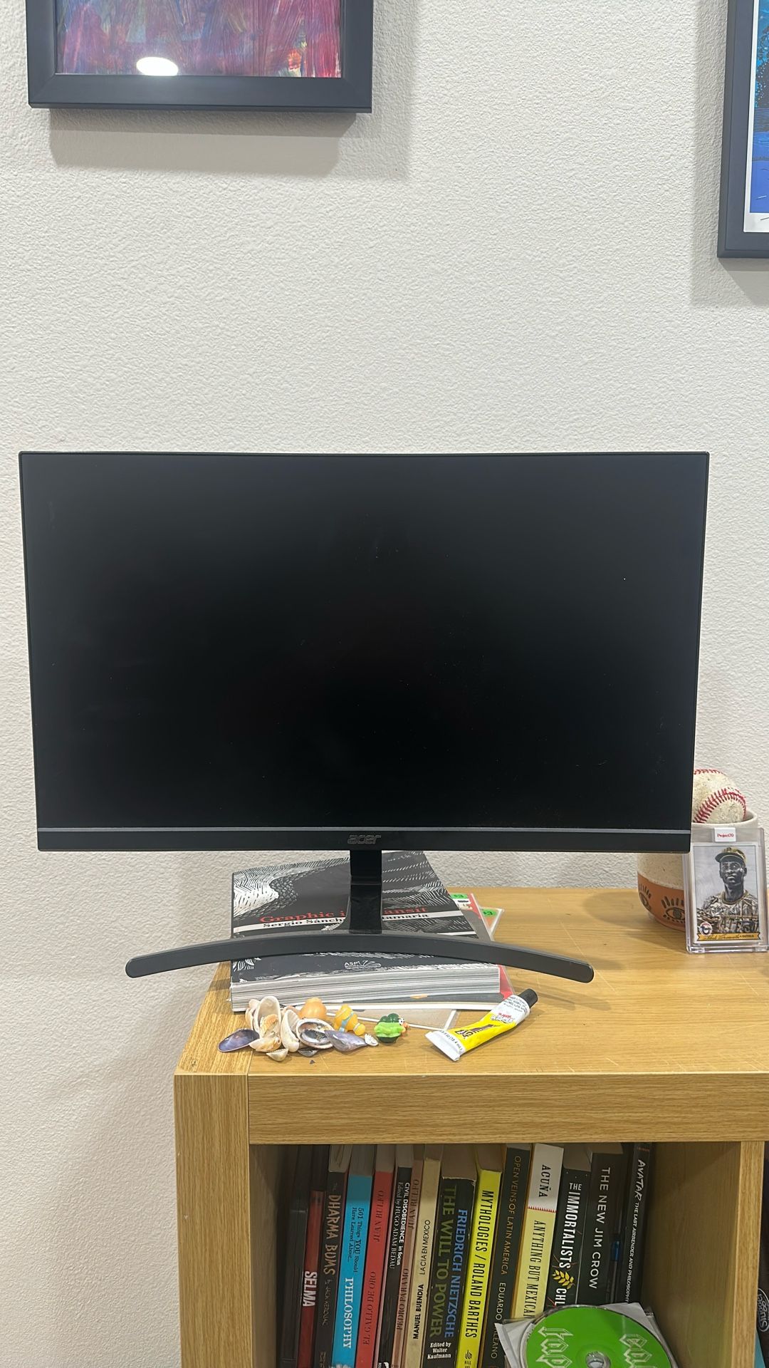 Monitor - Acer 24in