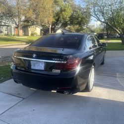 BMW 750i 