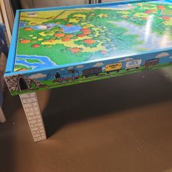 Thomas & FRIENDS TABLE
