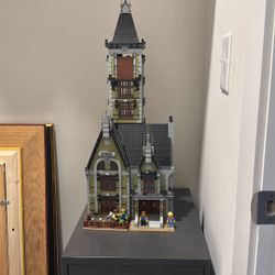 [ON HOLD] Haunted Manor Lego Set