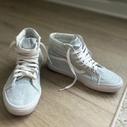 Unisex Vans Shoes - Women’s 9 , Men’s 7.5 - Light Blue 