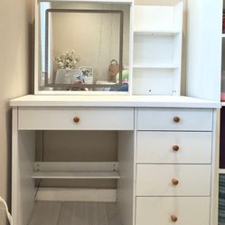 Vanity mirror