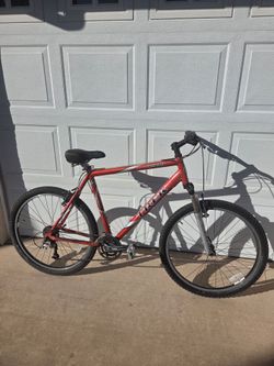 Trek Alpha 4900 Mountain Bike