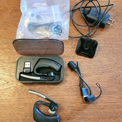 Plantronics 2 Headsets and Multiple Chargers
