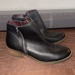 Black Kenzie Booties Size 9