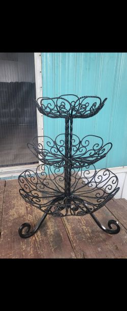 Black Metal Vegetable /Fruit Keeper/3 bowls 19" × 25 1/2" Tall