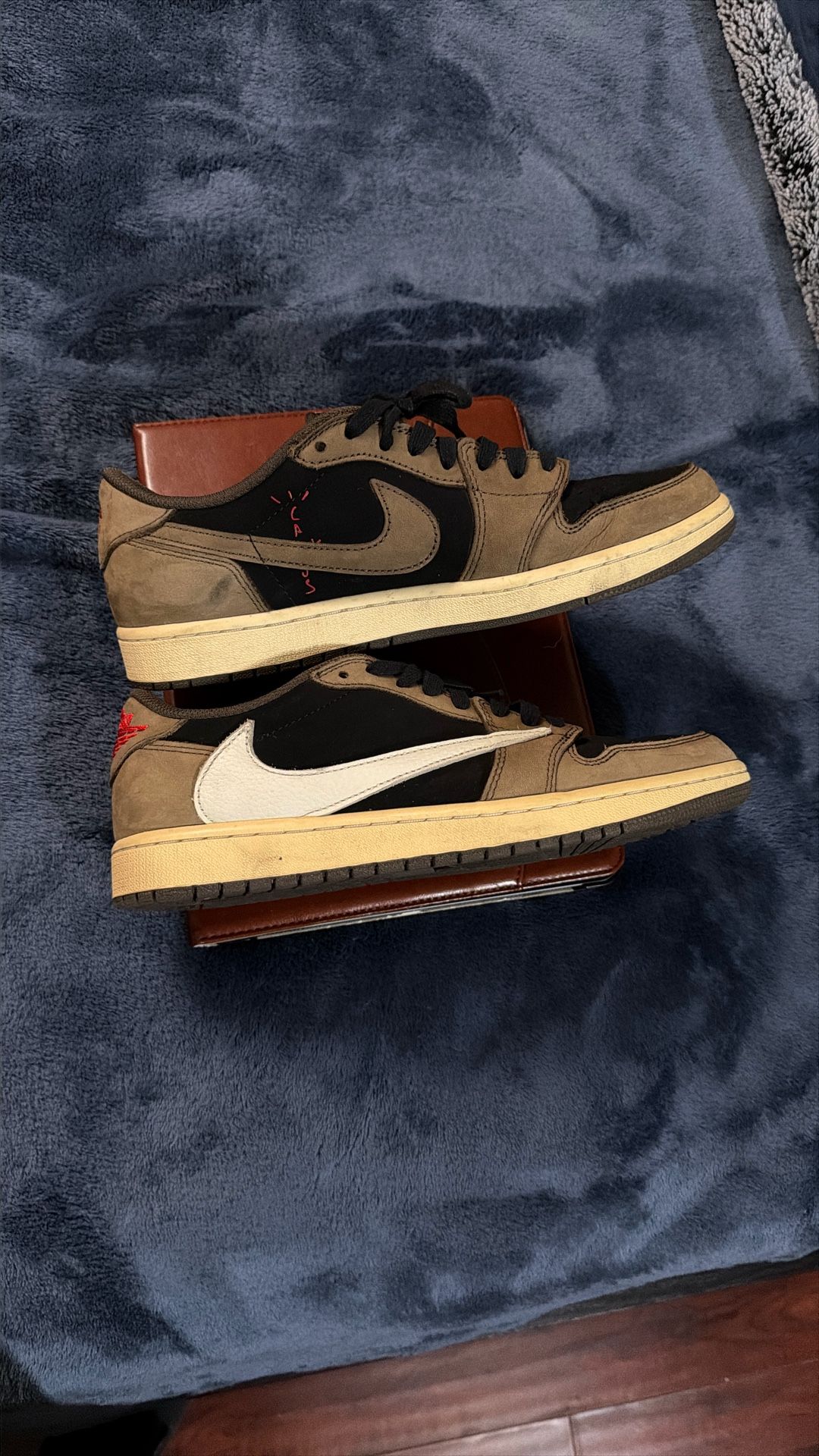 Travis Scott Jordan 1 Low 9.5