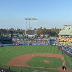 🎟️ Dodgers Tickets – July 1, 5 & 6 – Aisle Seats! White Sox & Astros Series