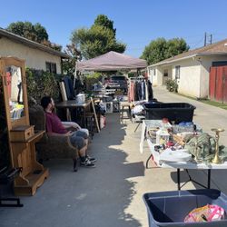 Garage Sale!!!!