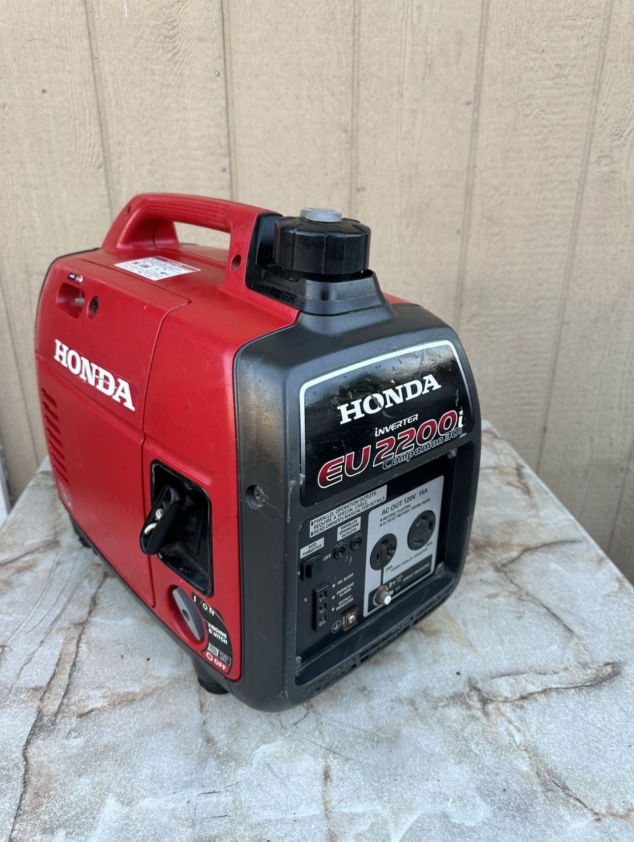 Honda Eu2200i Generator Companion Model Has 30 Amps Plug For RVs High Quality Professional Grade 100% Good Engine Starts On 1st Pull Very Quiet