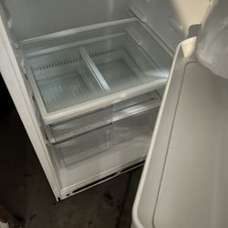 Frigidaire Fridge