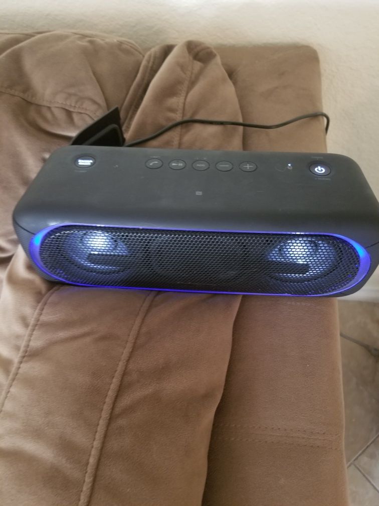 Sony srs xb40 blue tooth speaker